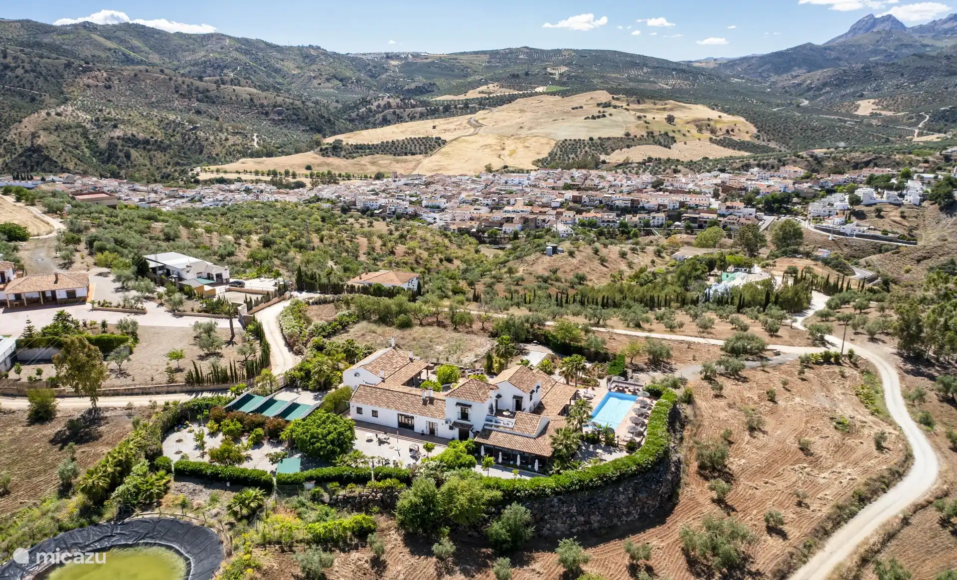 alojamiento y desayuno, Colmenar , Andalucía, España - Hacienda Riogordo