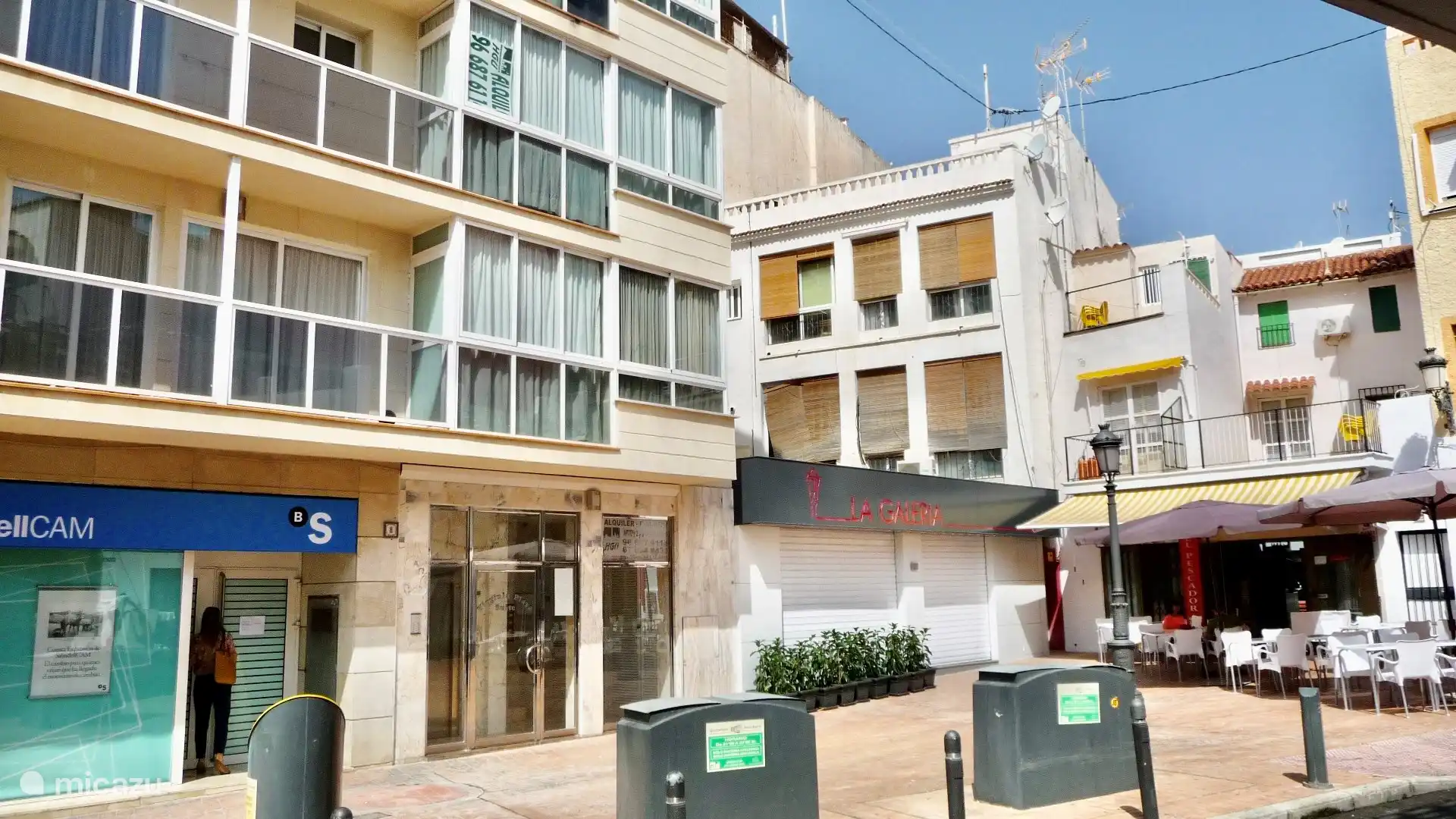 Façade et place difficiles