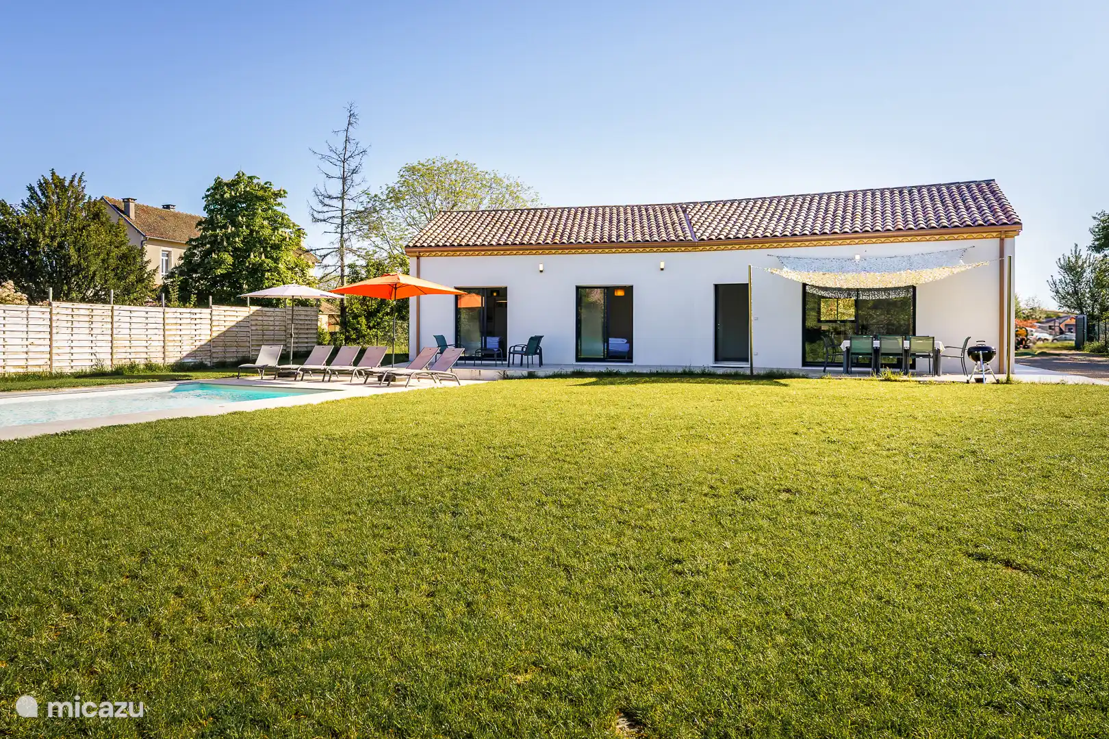 Ferienhaus mit Pool und Terrasse