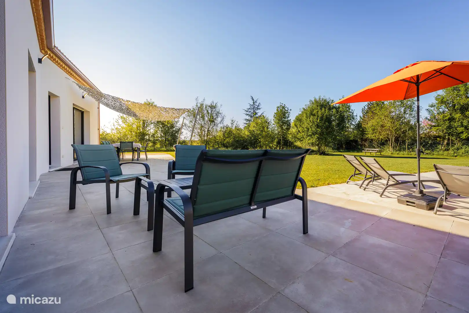 Lounge im Garten auf der Terrasse