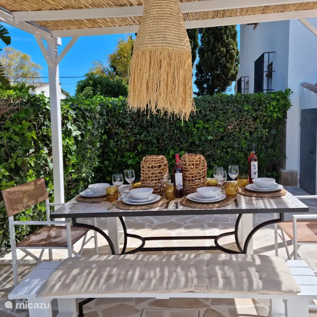 Villa 500 m van Arenal Beach