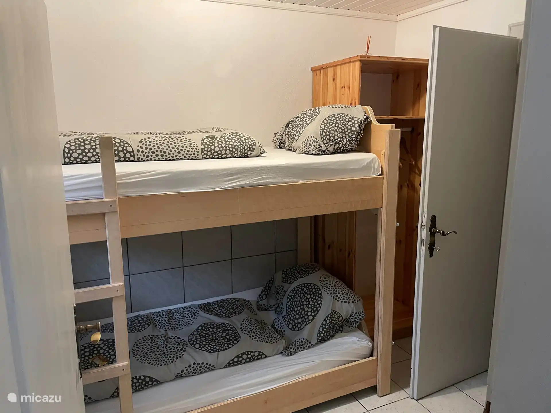 Posiblemente camas supletorias 4 personas es ideal 6 es posible 