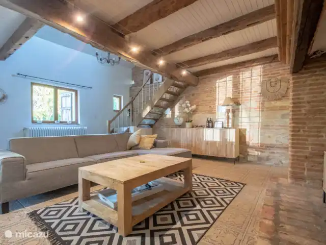 Gite Mondurausse - vue et piscine | France, Tarn-et-Garonne, La Salvetat-Belmontet - villa Le salon spacieux