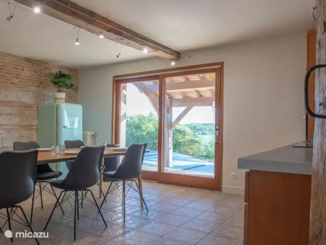 Gite Mondurausse - vue et piscine | France, Tarn-et-Garonne, La Salvetat-Belmontet - villa La cuisine tout équipé avec accès à la terrasse