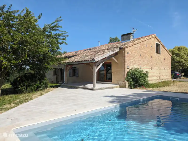Gite Mondurausse - vue et piscine | France, Tarn-et-Garonne, La Salvetat-Belmontet - Villa Gite Mondurausse - vue et piscine | France, Tarn-et-Garonne, La Salvetat-Belmontet - Villa