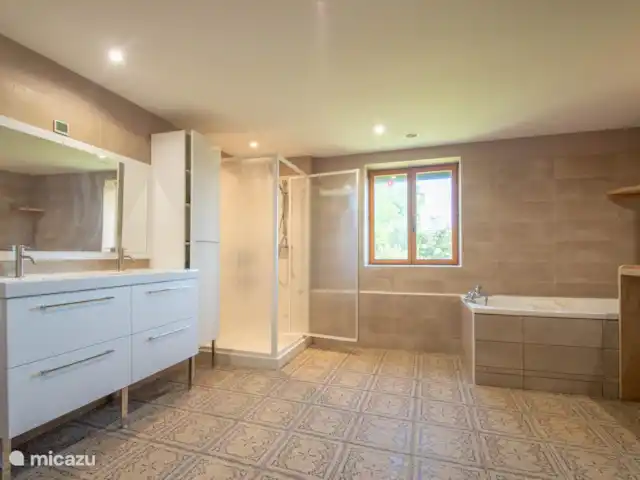 Gite Mondurausse - vue et piscine | France, Tarn-et-Garonne, La Salvetat-Belmontet - villa Salle de bains