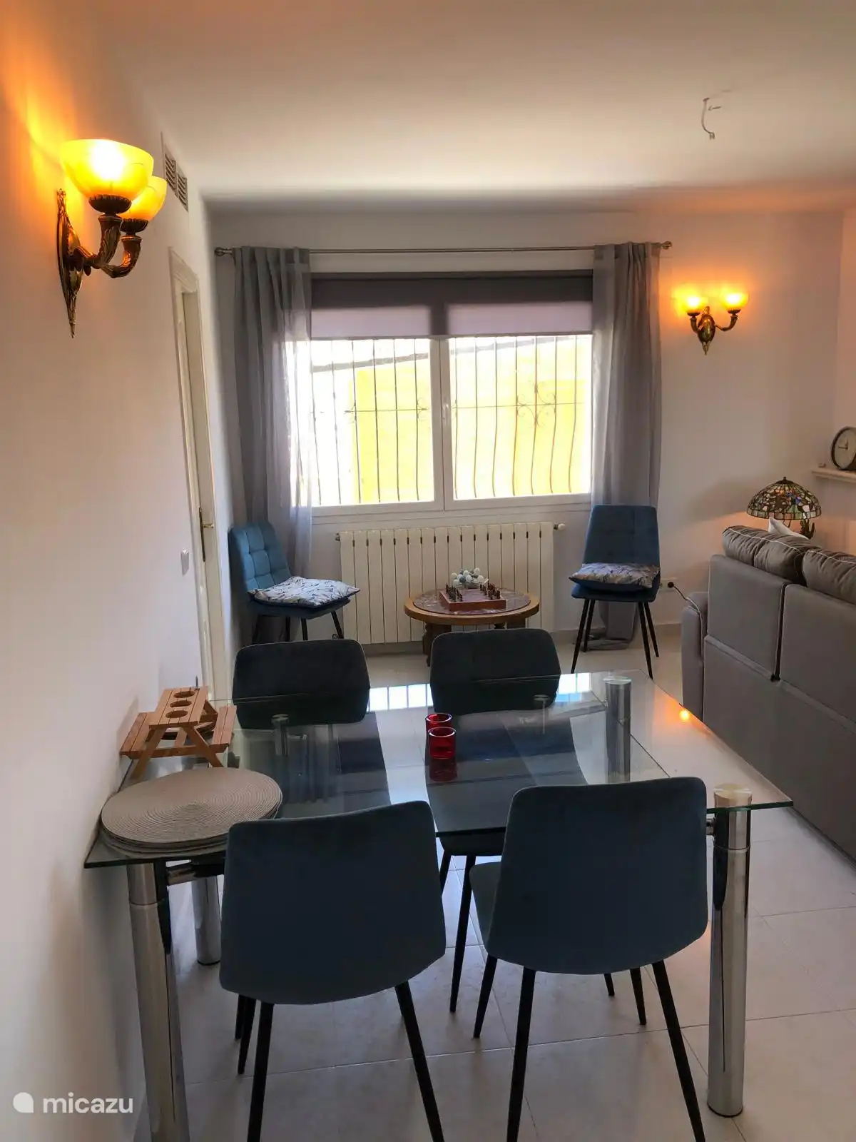 Eettafel in de huiskamer