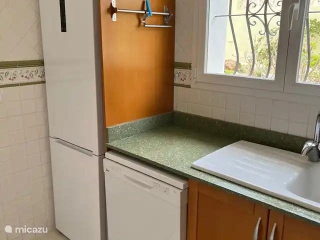 Casa Tien bij Javea en Moraira. huren in Spanje, Costa Blanca, Benitachell - villa De afwasmachine staat u gewillig bij. Vergeet niet in de was- en afwasmachine regelmatig zout, glansmiddel en antikalk tabletten te gooien. Zo blijven de leidingen goed.