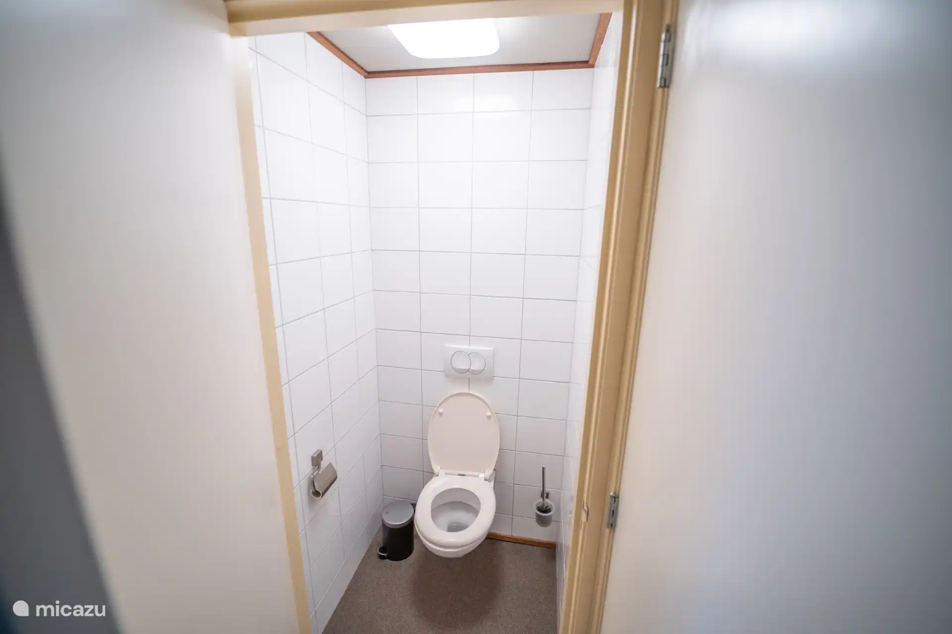 Toilet 2