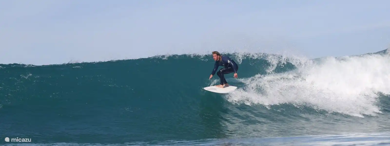 Playa Del Carmen ist ein wunderschöner Surfspot. Das Meer hat relativ wenig Strömung und es gibt keine Steine, was das Meer relativ sicher macht.