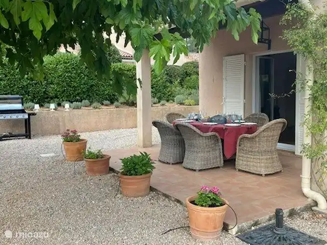 Lavande en Francia, Var, Nans-les-Pins - casa vacacional Terraza en la parte trasera