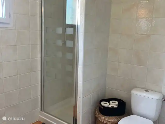 Lavande en Francia, Var, Nans-les-Pins - casa vacacional Baño en planta alta