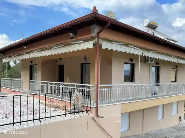 Location de Vacances Grèce, Riviera Olympic , Katerini, bungalow - Maison Sfendami Côté de la maison