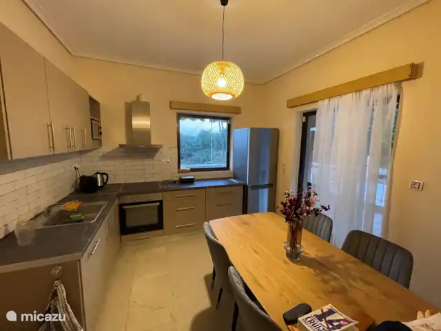 Location de Vacances Grèce, Riviera Olympic , Katerini, bungalow - Maison Sfendami La cuisine entièrement équipée, y compris lave-vaisselle