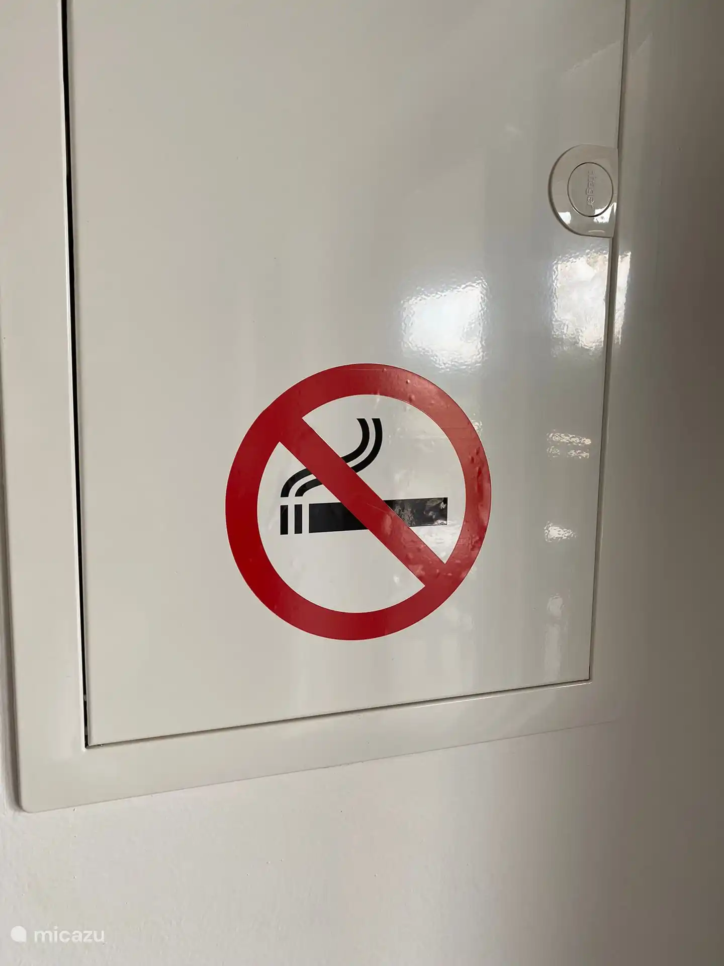 Nichtraucher / Rauchen auf dem Balkon erlaubt