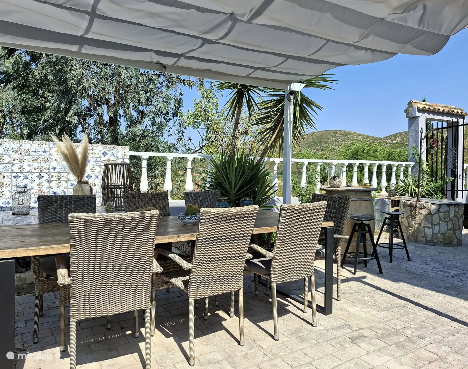 Terrasse mit wunderschöner Aussicht 