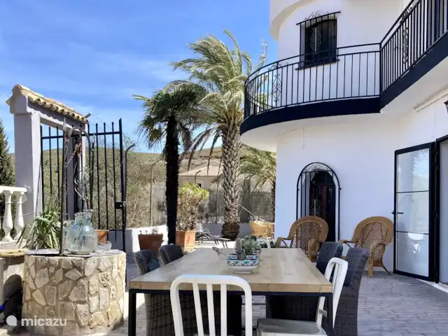 Villa Torre  en España, Valencia, Macastre - villa Mesa de comedor para 8 personas