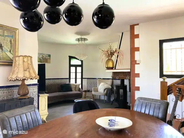 Villa Torre  en España, Valencia, Macastre - villa Mesa de comedor y sala de estar