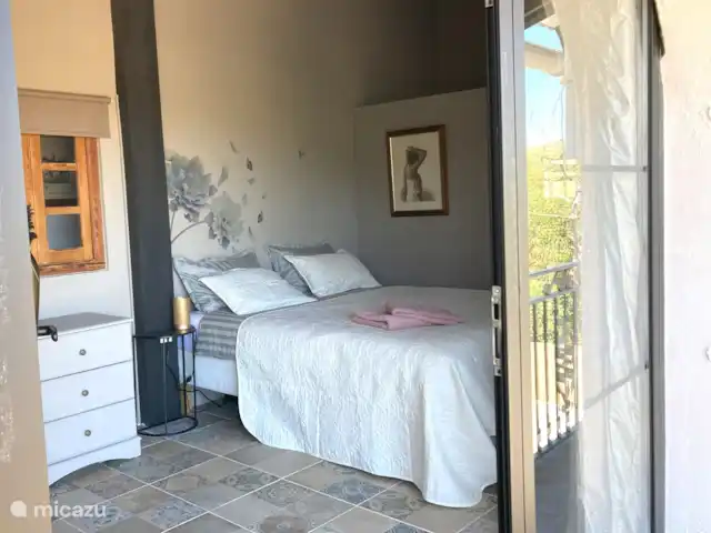 Villa Torre  en España, Valencia, Macastre - villa Habitación 3 con balcón