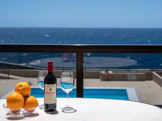 Vista Atlántica Tenerife Sur en España, Tenerife, Costa del Silencio - apartamento Muchas cosas que puedes hacer en la terraza