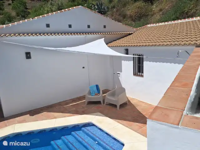 La Casa Algarrobo, invitée dans la nature | Espagne, Andalousie, Sedella - villa Piscine et douche extérieure