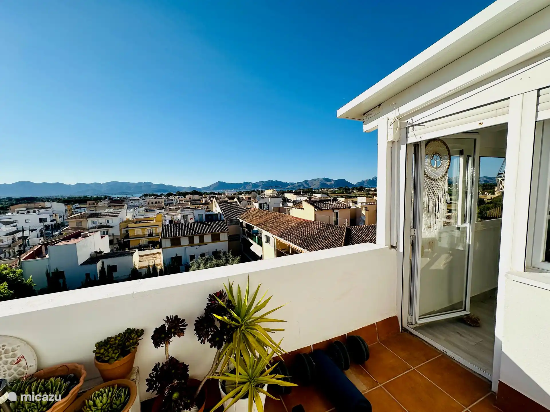 Apartamento con terraza y vistas al mar Alcúdia en España, Mallorca, Alcúdia - Apartamento