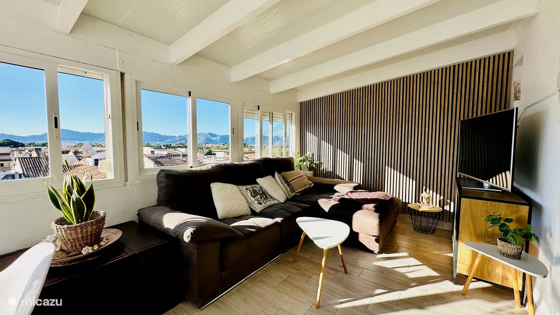 Apartamento con terraza y vistas al mar Alcúdia en España, Mallorca, Alcúdia - Apartamento