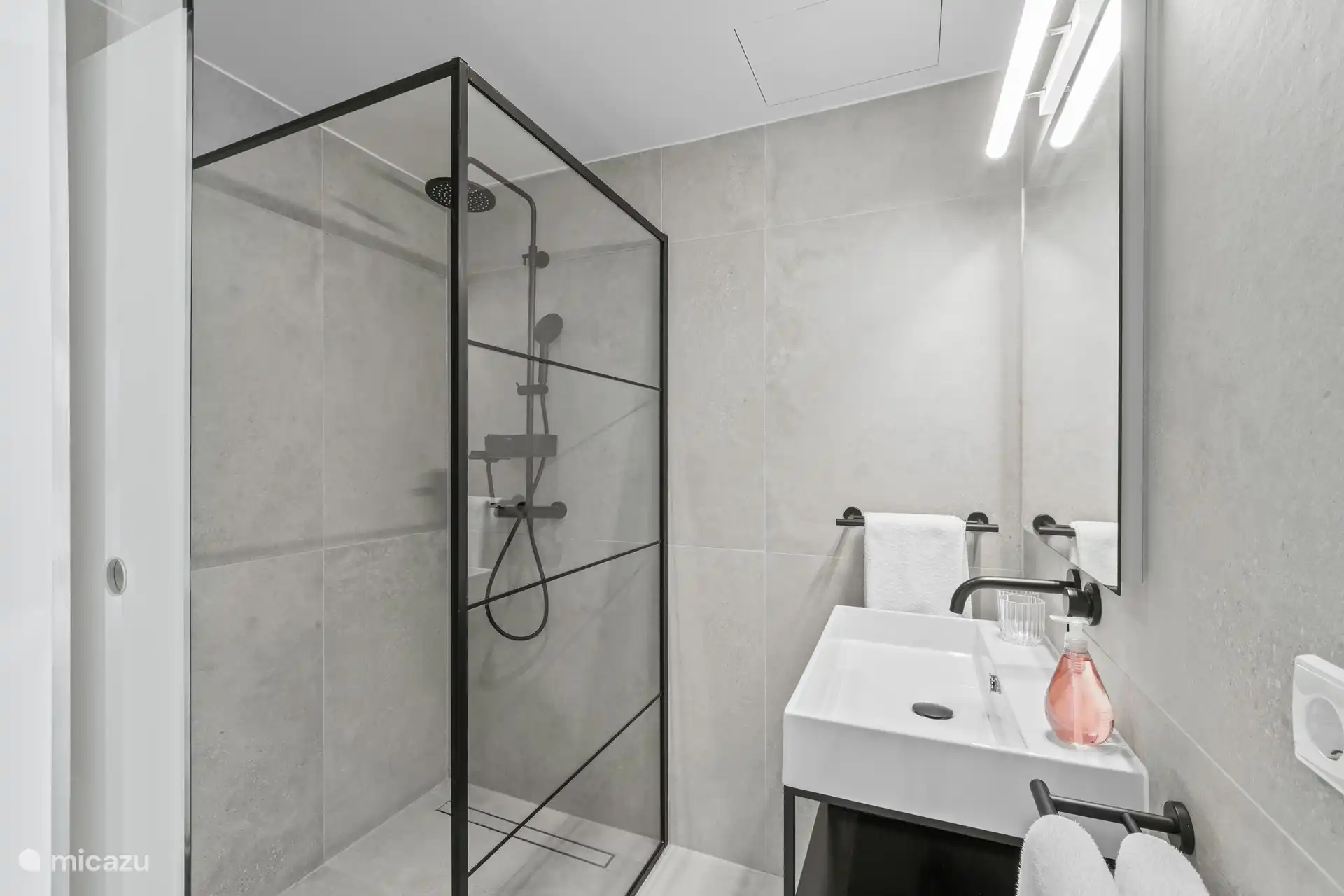 Bathroom in bedroom 2