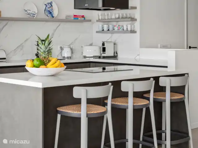The Wharf 7E, appartement citadin de luxe | Curaçao, Curaçao-Centre, Willemstad - appartement Cuisine ouverte avec four et lave-vaisselle