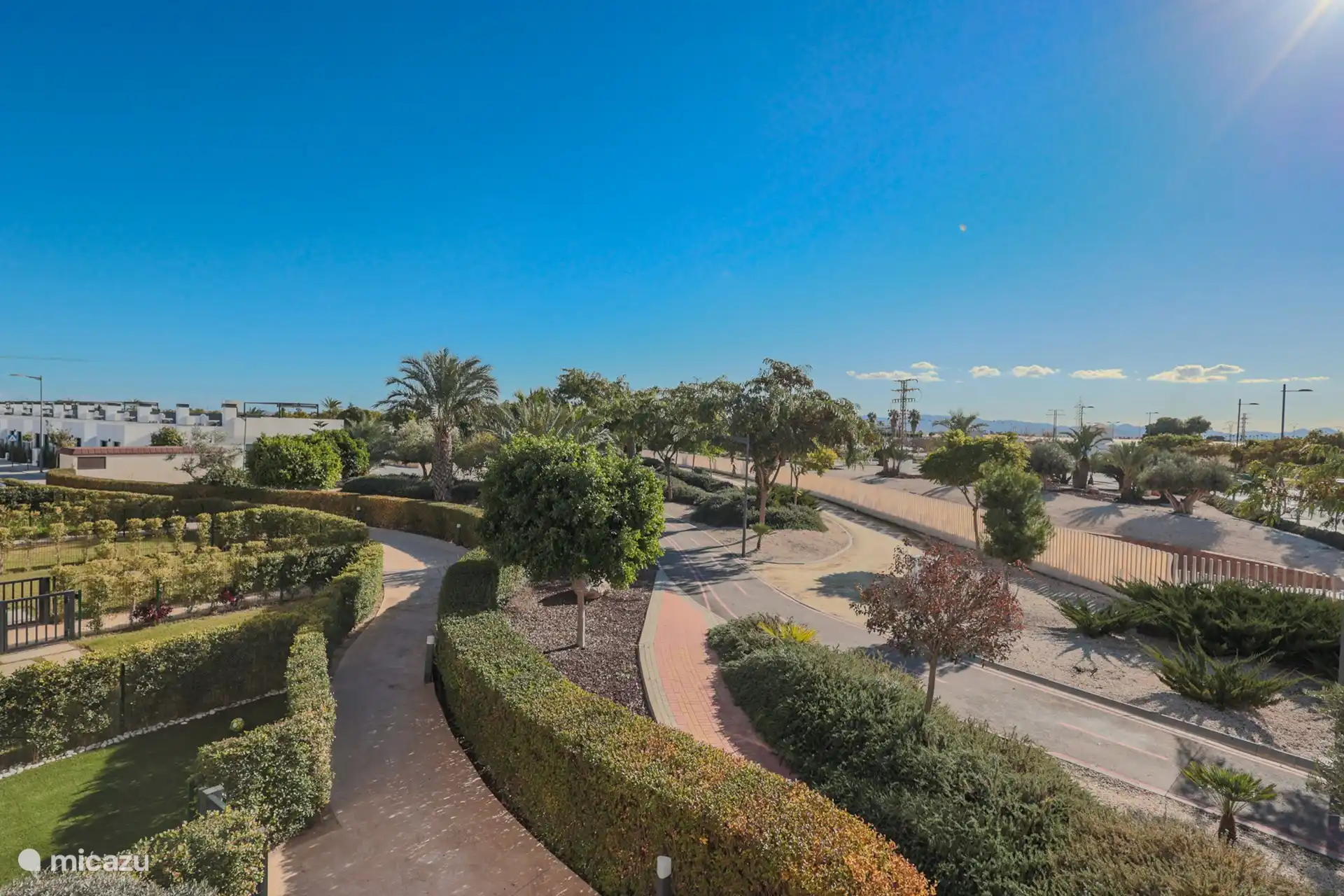 Die schöne Aussicht vom Balkon aus gesehen.