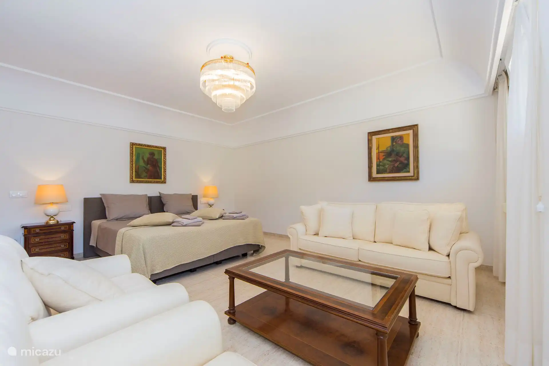 Schlafzimmer 5 im Obergeschoss links