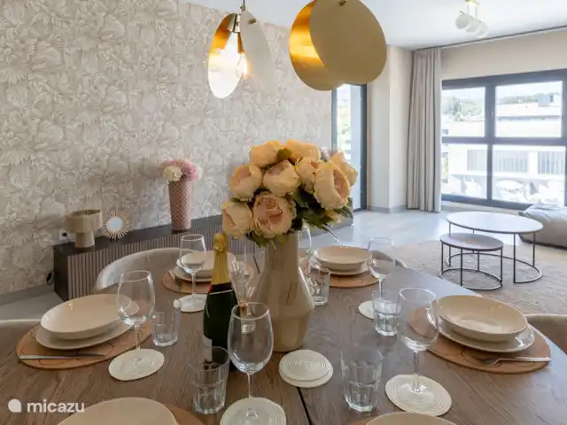 Jardins de fleurs Estepona | Espagne, Costa del Sol, Estepona - appartement Table à manger 6 personnes