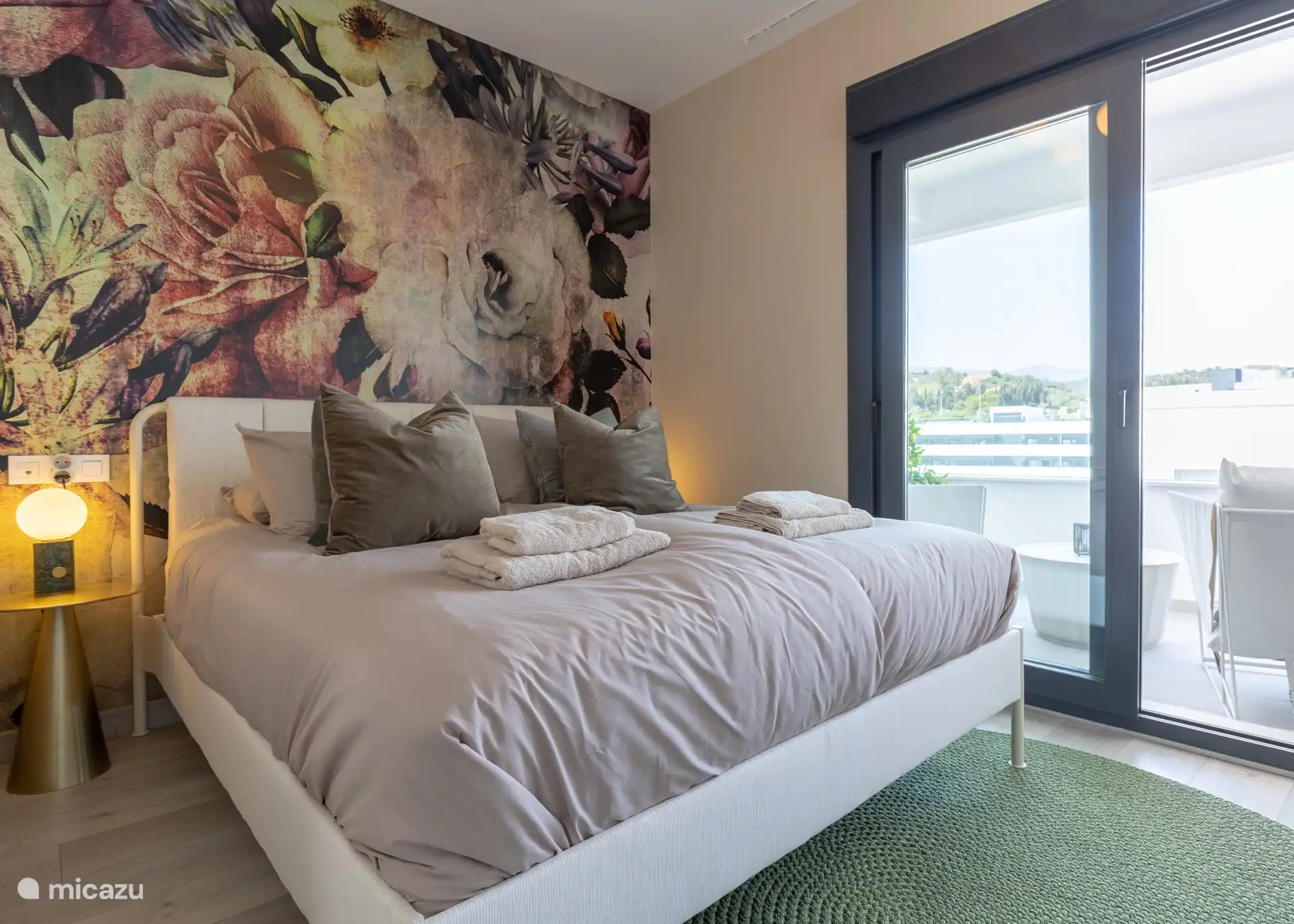 Masterbedroom Flower Theme