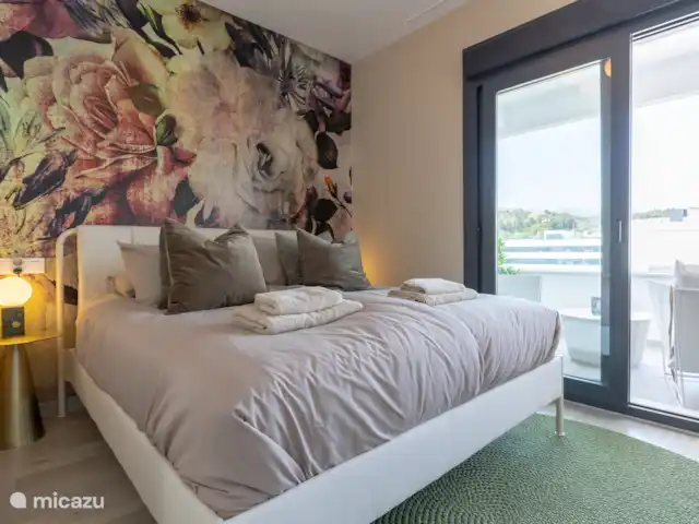 Jardins de fleurs Estepona | Espagne, Costa del Sol, Estepona - appartement Thème de fleur de la chambre principale