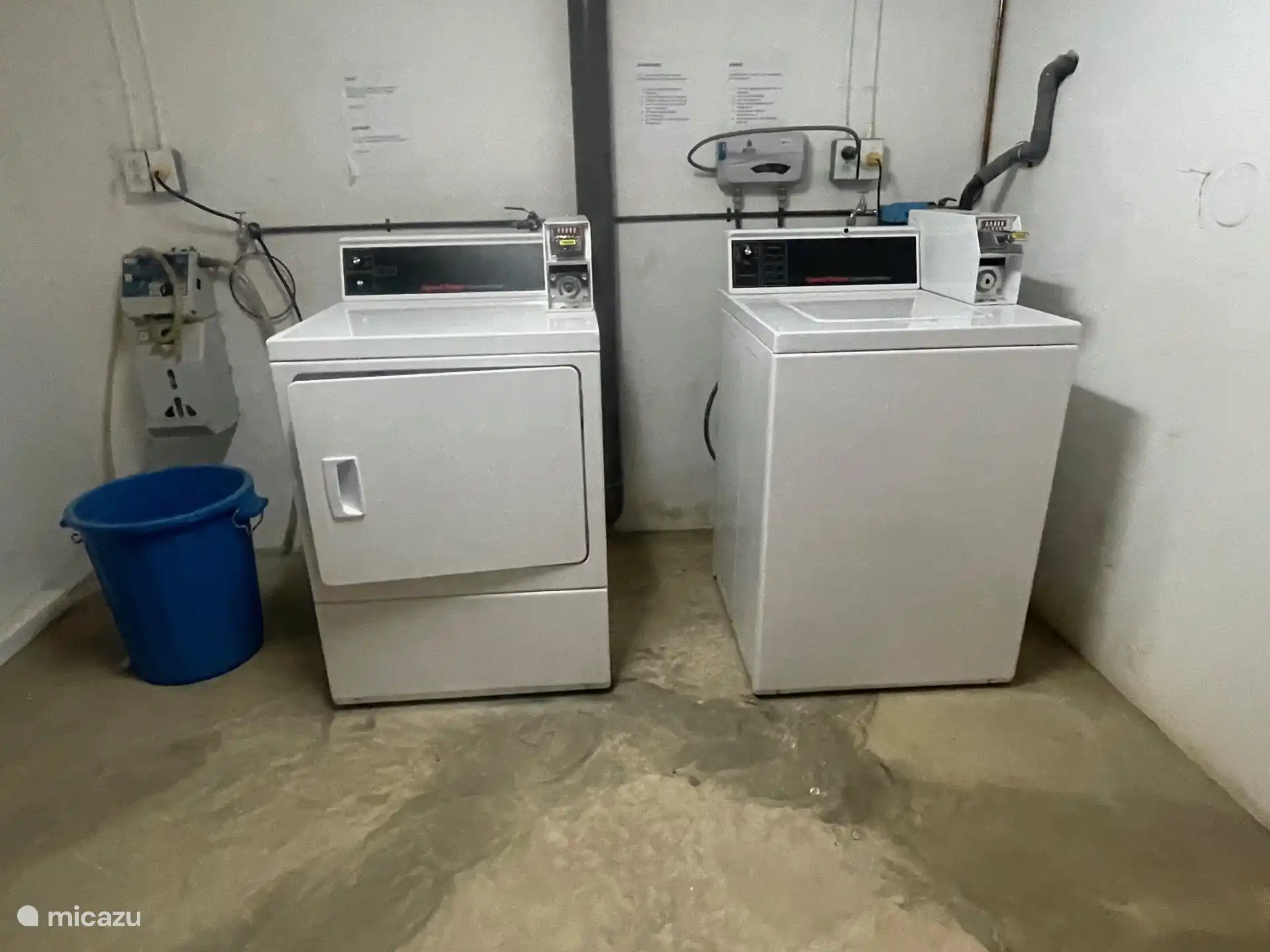 Waschmaschine und Trockner