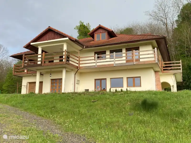 Landhuis Roemenië huren in Roemenië, Arad, Vârfurile - Landhuis / Kasteel Landhuis Roemenië huren in Roemenië, Arad, Vârfurile - Landhuis / Kasteel