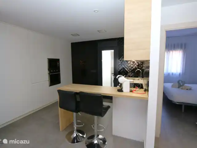 Marau Beach Resort met zeezicht huren in Spanje, Costa Cálida, San Javier - appartement De ontbijtbar en de keuken van het appartement.