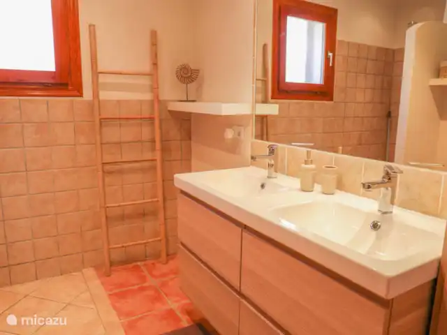Villa Dadores | Espagne, Costa Blanca, Benitachell - villa Salle de bain avec douche et double vasque