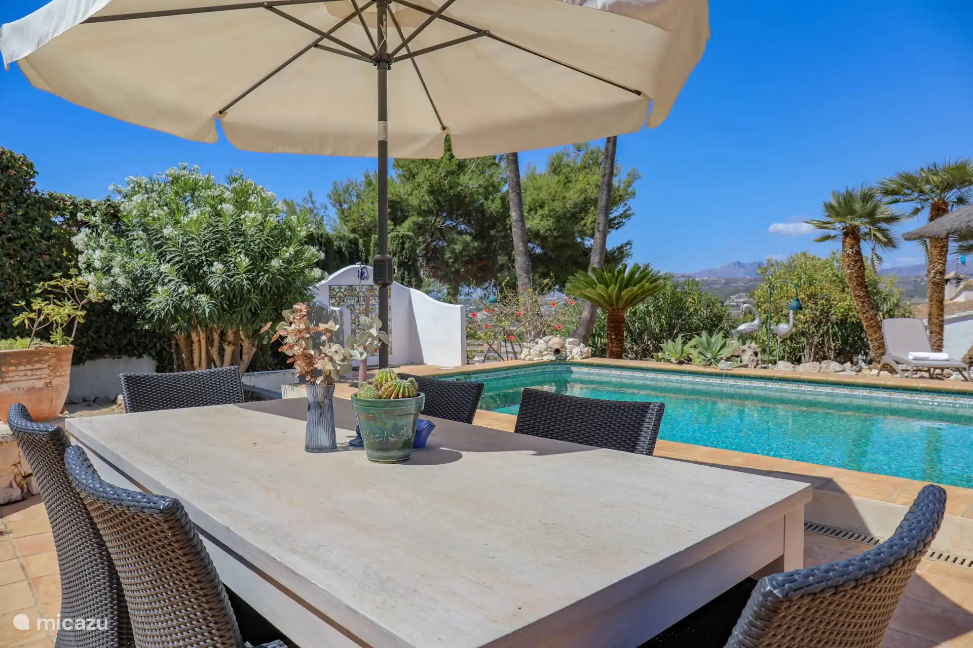 Lovely to dine for a long time with a view