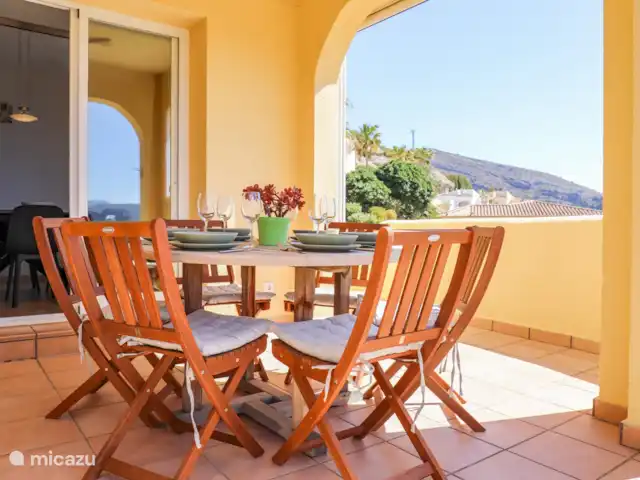 Villa Valle Hermoso | Espagne, Costa Blanca, Alcalali - villa Profitez d’un long repas après le dîner à cette table douillette