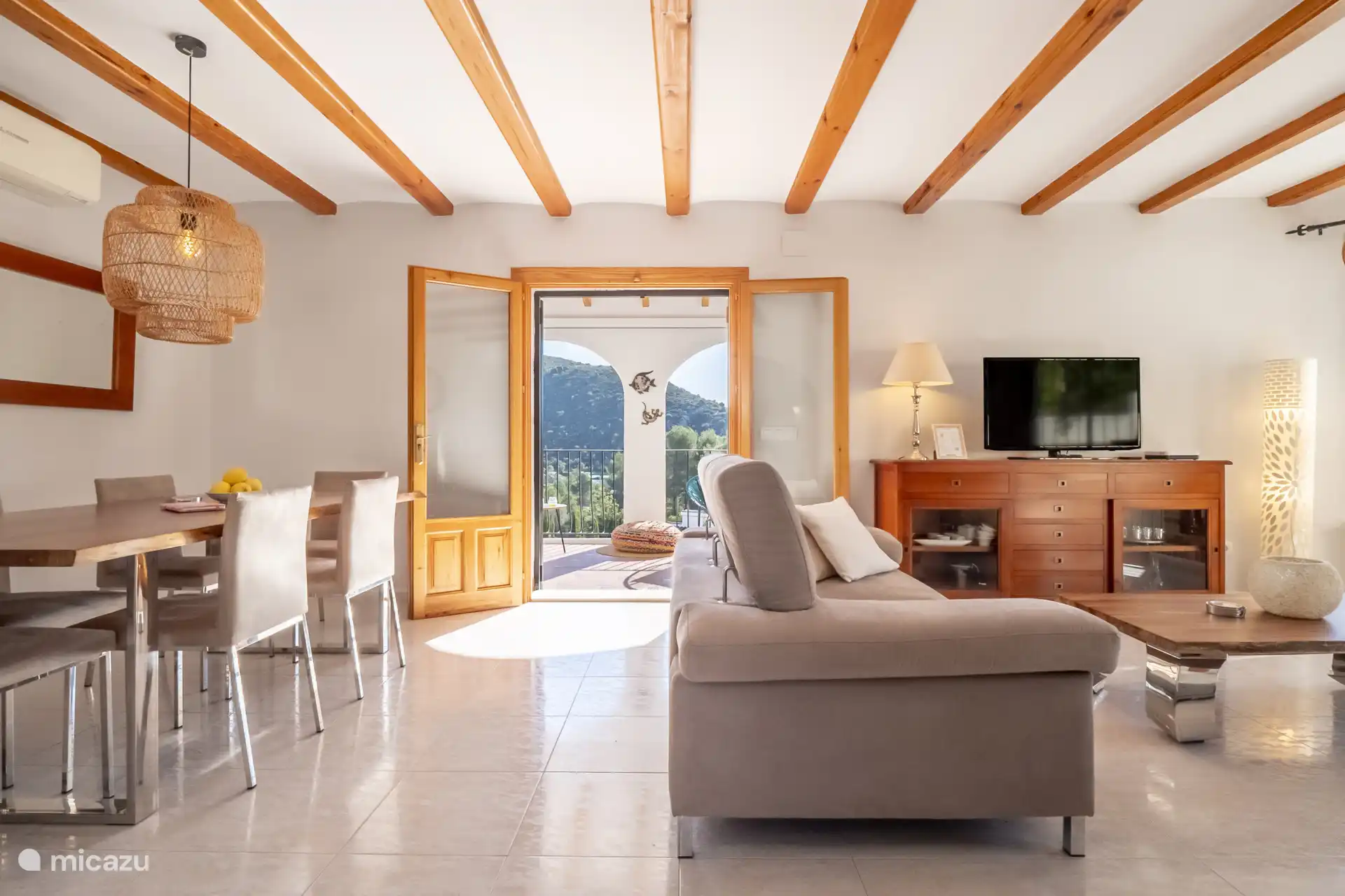 Mit direktem Zugang zur Naja