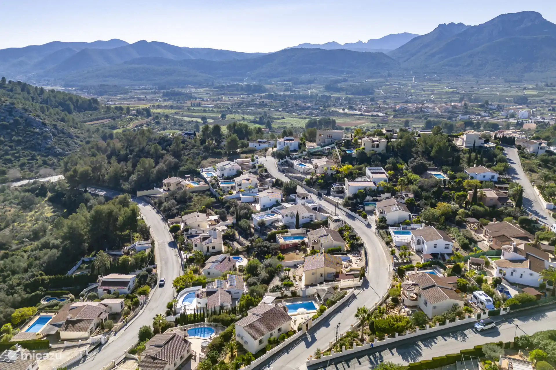 Die Umgebung der Villa Jacaranda, eine ruhige Wohngegend und in einer Sackgasse gelegen. Also nur lokaler Verkehr.