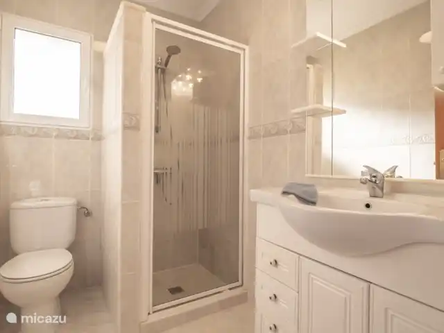 Villa Jacaranda huren in Spanje, Costa Blanca, Alcalali - villa Badkamer met douche