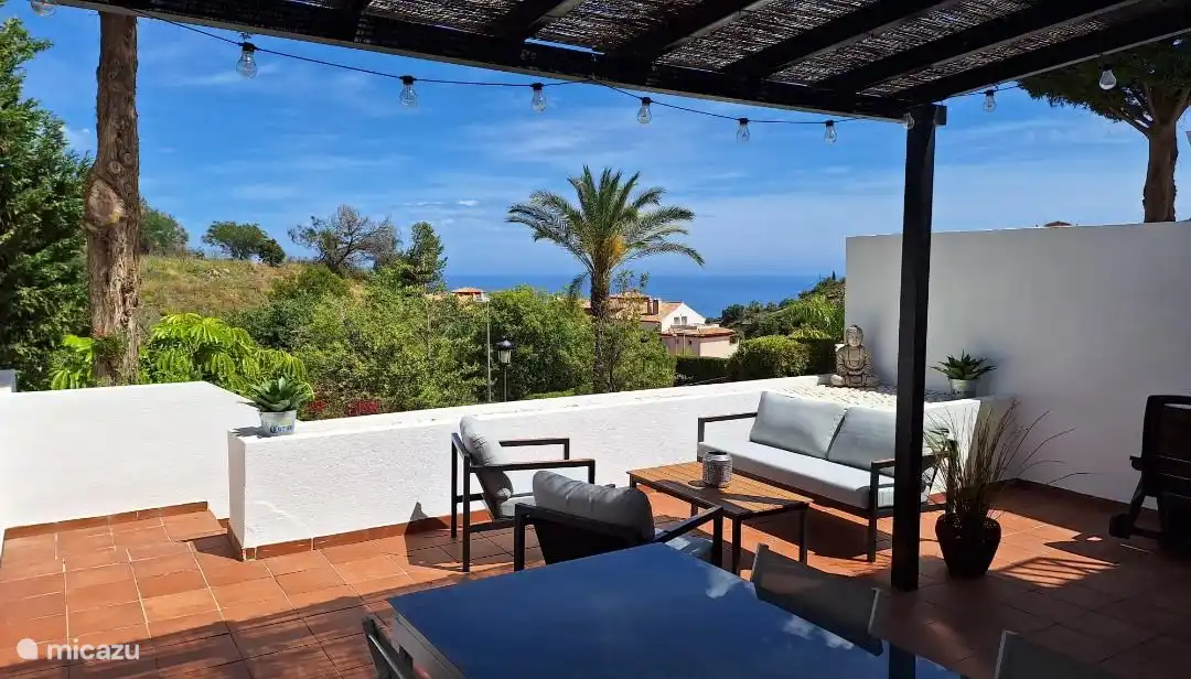 Blick von der großen Südterrasse.