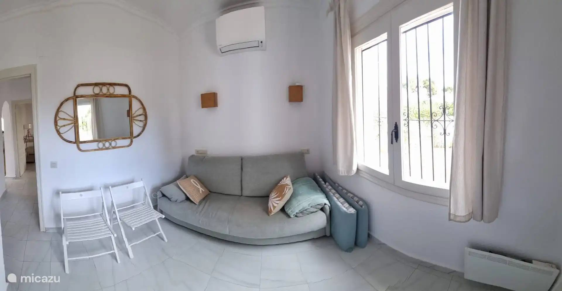 Deuxième chambre avec un bon canapé-lit