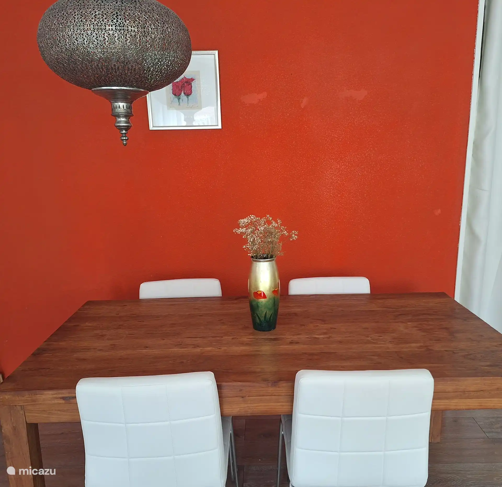 Essbereich auf Anfrage verfügbar.