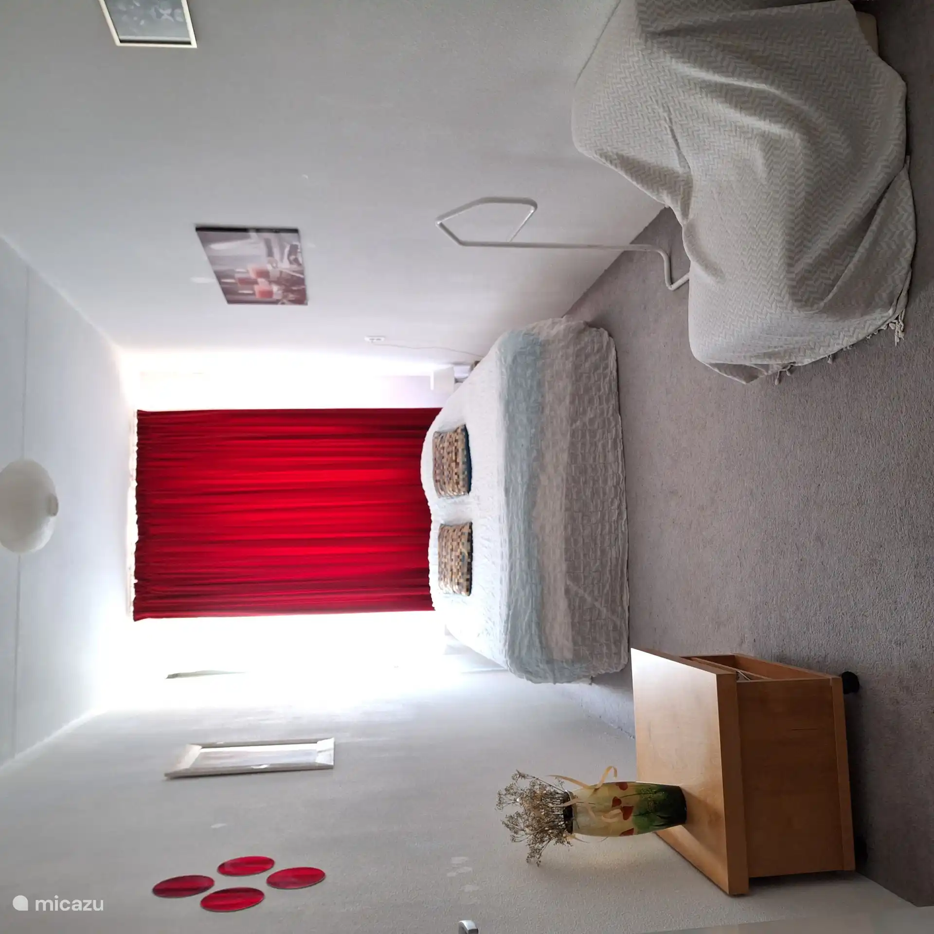 Gästezimmer. Klein aber fein. Ruhig und dunkel. 