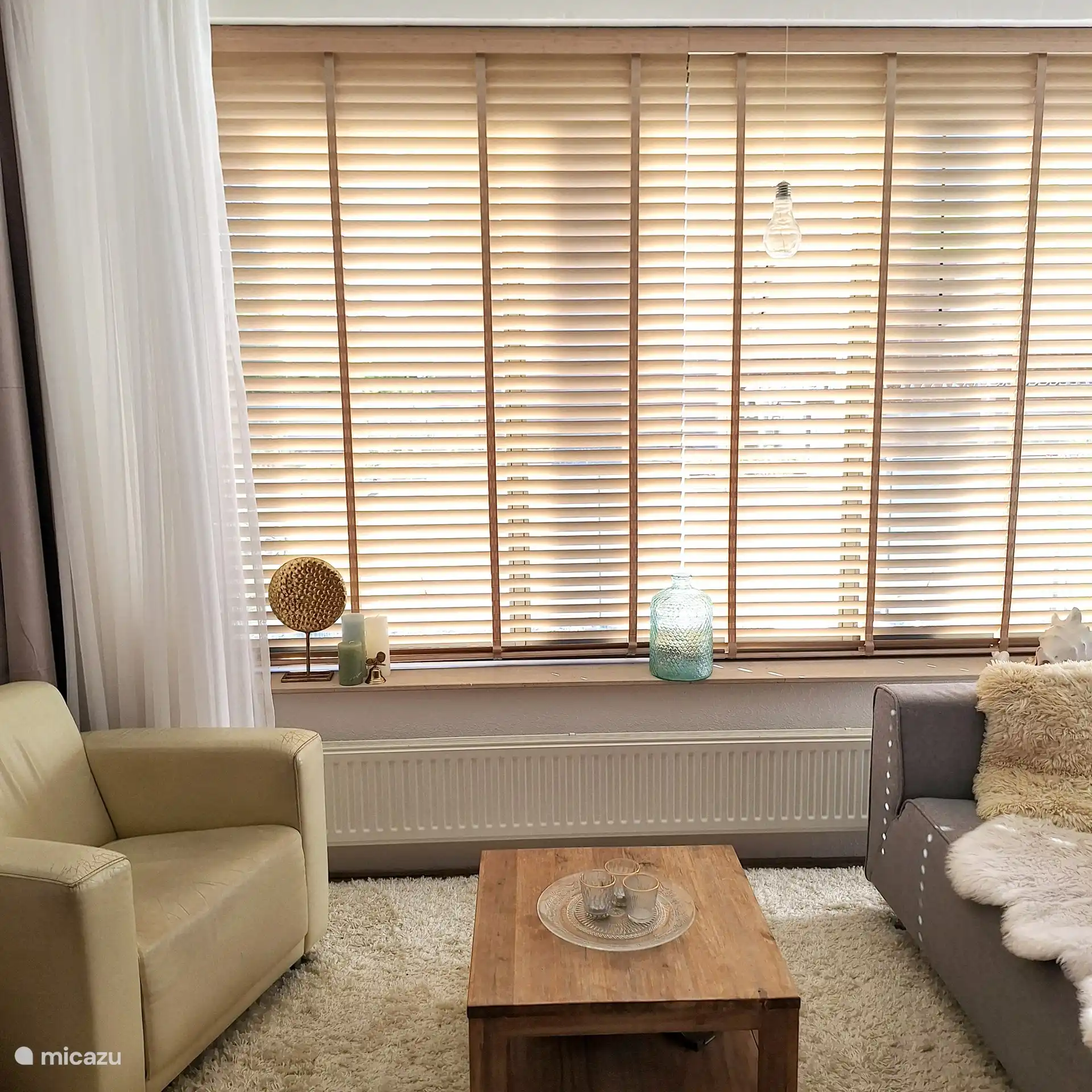 Sitzecke, Wohnzimmer. Verfügbar, wenn der Vermieter nicht anwesend ist. 