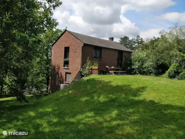 Wandelen, België, Ardennen, Blaimont, bungalow Arduena - Het Ardennetje Voorkant huisje