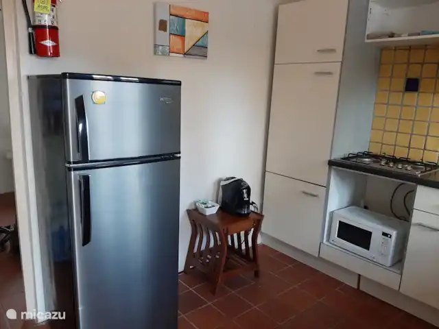 Apartamentos Caya Luna- casita Blenchi en Aruba, Oranjestad, Oranjestad - studio Refrigerador grande